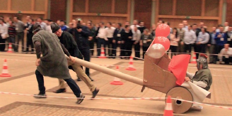 YARATICI TAKIM ETKİNLİKLERİ, FLAT OUT CHARIOT CHALLENGE